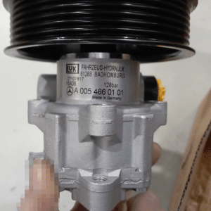 BỚM TRỢ LỰC LÁI MERCEDES CLK W209