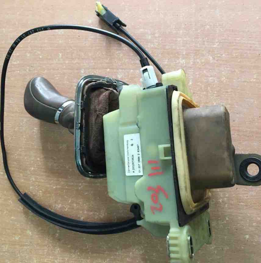 CẦN SỐ TỰ ĐỘNG MERCEDES C200