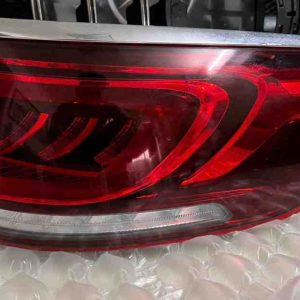 ĐÈN HẬU NGOÀI PHẢI MERCEDES GLS