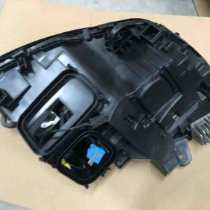 ĐÈN PHA TRÁI MERCEDES W205