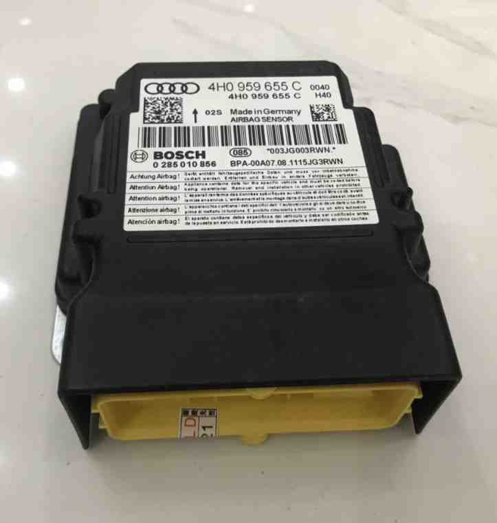 HỘP ĐIỀU KHIỂN TÚI KHÍ AUDI A6