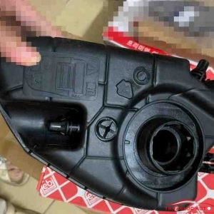 Bình nước phụ BMW 750i 2016