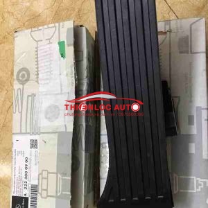 BÀN ĐAPJ CHÂN GA MERCEDES W204 W222