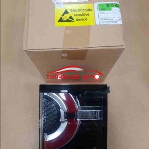 ĐÈN HẬU TRONG TRÁI LAND ROVER SPORT